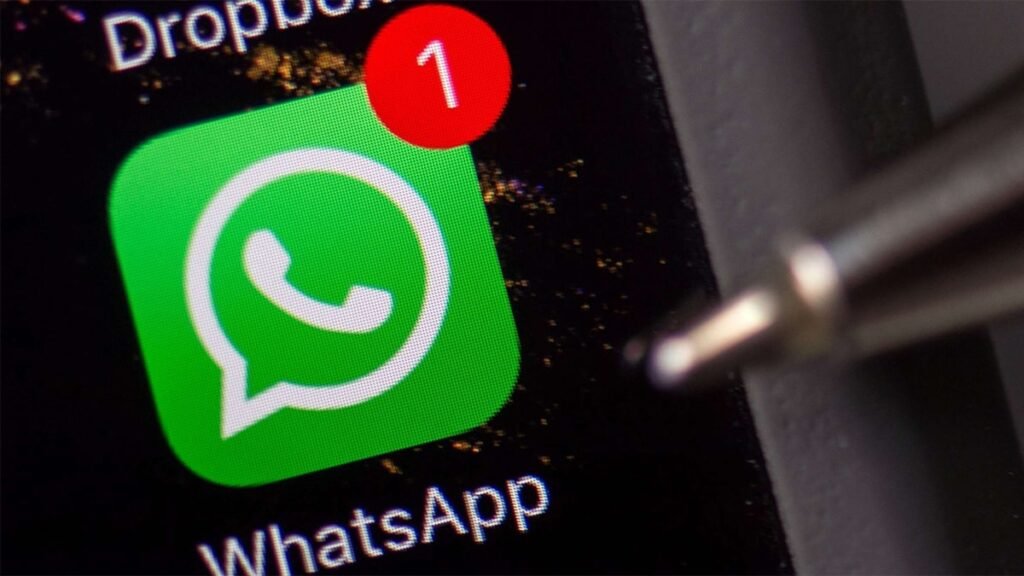 WhatsApp could soon auto-share your status updates to Facebook